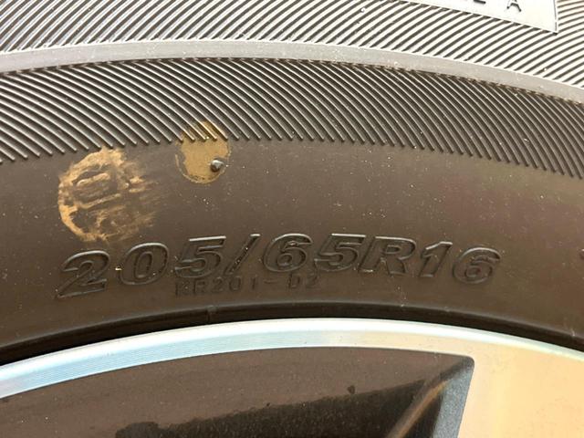 セレナ ｅ－パワー　ハイウェイスターＶ　禁煙車　メーカー純正１２．３インチナビ　全周囲カメラ　フリップダウンモニター　プロパイロット　防水シート　ブラインドスポットモニター　ＬＥＤヘッド　ＥＴＣ　ドラレコ　純正１６インチアルミ（33枚目）