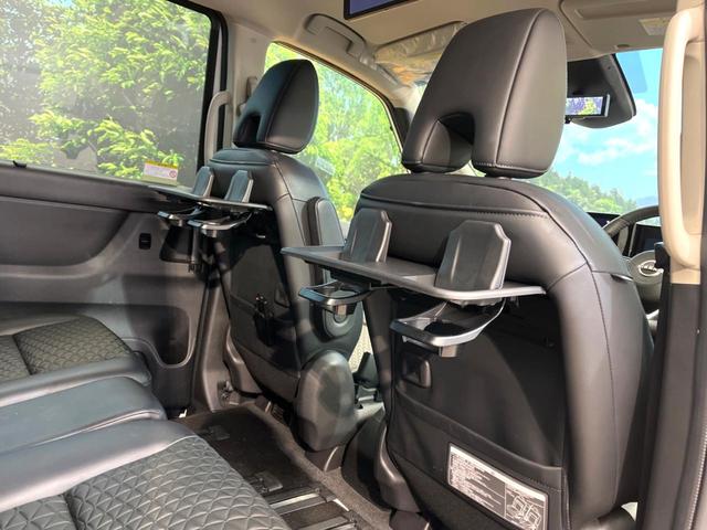 セレナ ｅ－パワー　ハイウェイスターＶ　禁煙車　メーカー純正１２．３インチナビ　全周囲カメラ　フリップダウンモニター　プロパイロット　防水シート　ブラインドスポットモニター　ＬＥＤヘッド　ＥＴＣ　ドラレコ　純正１６インチアルミ（63枚目）