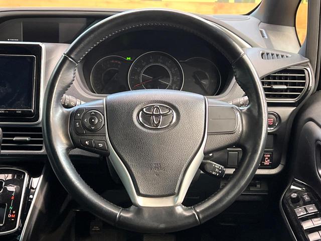 ヴォクシー ZS 煌III 純正8インチナビ バックカメラ フリップダウンモニター プリクラッシュセーフティ 両側電動スライドドア LEDヘッド ETC ドラレコ オートマチックハイビーム 純正16インチアルミ(12枚目)