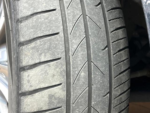 ヴォクシー ZS 煌III 純正8インチナビ バックカメラ フリップダウンモニター プリクラッシュセーフティ 両側電動スライドドア LEDヘッド ETC ドラレコ オートマチックハイビーム 純正16インチアルミ(31枚目)