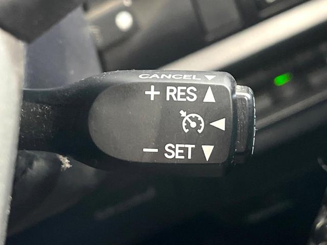 ヴォクシー ZS 煌III 純正8インチナビ バックカメラ フリップダウンモニター プリクラッシュセーフティ 両側電動スライドドア LEDヘッド ETC ドラレコ オートマチックハイビーム 純正16インチアルミ(46枚目)