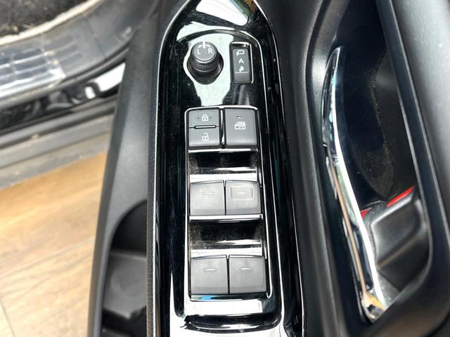 ヴォクシー ZS 煌III 純正8インチナビ バックカメラ フリップダウンモニター プリクラッシュセーフティ 両側電動スライドドア LEDヘッド ETC ドラレコ オートマチックハイビーム 純正16インチアルミ(65枚目)