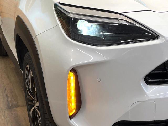 ヤリスクロス ハイブリッドZ プリクラッシュセーフティ レーダークルーズ ブラインドスポットモニター ハンドルヒーター バックカメラ 禁煙車 ハーフレザーシート パワーシート ドラレコ コーナーセンサー ビルトインETC(12枚目)