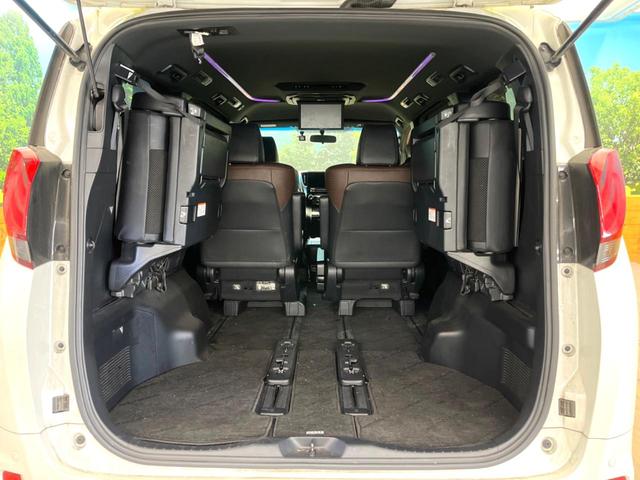 アルファード ２．５Ｓ　Ａパッケージ　タイプブラック　ＢＩＧＸ１１インチナビ　後席モニター　両側電動スライドドア　パワーバックドア　１００Ｖ電源　バックカメラ　電動パーキングブレーキ　クルコン　ＥＴＣ　クリアランスソナー７人乗り　純正１８インチアルミ（11枚目）