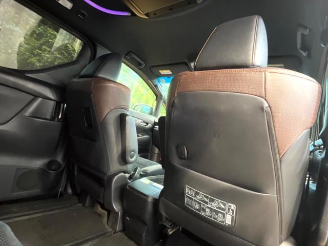 アルファード ２．５Ｓ　Ａパッケージ　タイプブラック　ＢＩＧＸ１１インチナビ　後席モニター　両側電動スライドドア　パワーバックドア　１００Ｖ電源　バックカメラ　電動パーキングブレーキ　クルコン　ＥＴＣ　クリアランスソナー７人乗り　純正１８インチアルミ（54枚目）