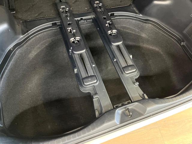 アルファード ２．５Ｓ　Ａパッケージ　タイプブラック　ＢＩＧＸ１１インチナビ　後席モニター　両側電動スライドドア　パワーバックドア　１００Ｖ電源　バックカメラ　電動パーキングブレーキ　クルコン　ＥＴＣ　クリアランスソナー７人乗り　純正１８インチアルミ（56枚目）