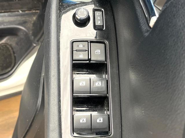 アルファード ２．５Ｓ　Ａパッケージ　タイプブラック　ＢＩＧＸ１１インチナビ　後席モニター　両側電動スライドドア　パワーバックドア　１００Ｖ電源　バックカメラ　電動パーキングブレーキ　クルコン　ＥＴＣ　クリアランスソナー７人乗り　純正１８インチアルミ（59枚目）
