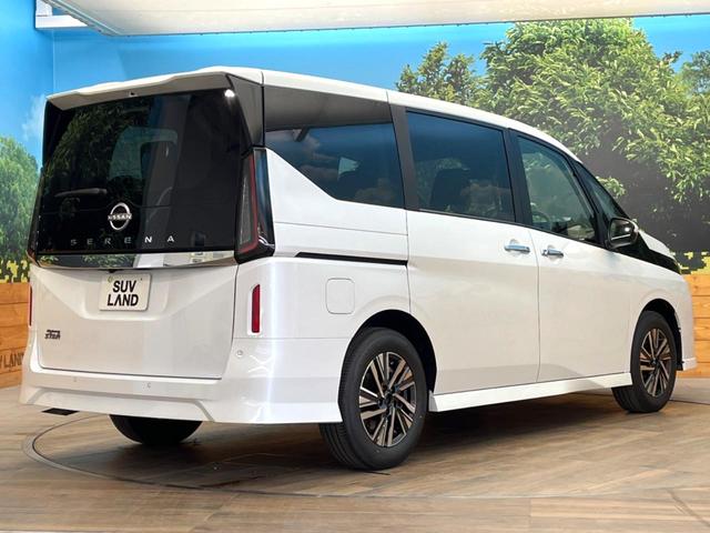 セレナ ハイウェイスターV 登録済未使用車 12.3型メーカーナビ 全周囲カメラ プロパイロット 衝突軽減 両側電動スライドドア 純正16インチアルミ ふらつき警報 LEDヘッド&フォグ パドルシフト スマートキー(17枚目)