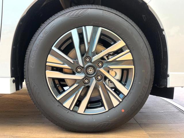 セレナ ハイウェイスターV 登録済未使用車 12.3型メーカーナビ 全周囲カメラ プロパイロット 衝突軽減 両側電動スライドドア 純正16インチアルミ ふらつき警報 LEDヘッド&フォグ パドルシフト スマートキー(30枚目)