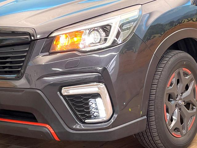 フォレスター Ｘ－ブレイク　４ＷＤ　純正ナビ　バックカメラ　レーダークルーズ　アイサイトコアテクノロジー　電動リアゲート　シートヒーター　ステアリングヒーター　純正１７インチアルミ　ＬＥＤヘッド　ＥＴＣ（12枚目）