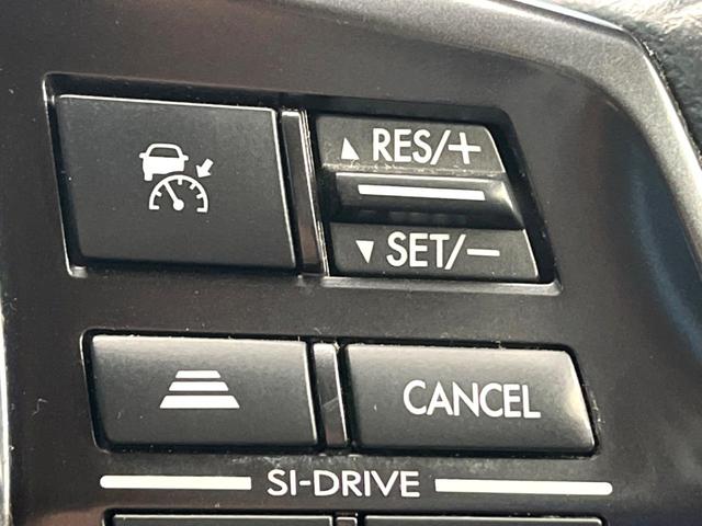 レガシィアウトバック ２．５ｉアイサイト　４ＷＤ　純正ＳＤナビ　バックカメラ　衝突被害軽減システム　レーダークルーズ　ドラレコ　スマートキー　ＨＩＤヘッド　ビルトインＥＴＣ　純正１７インチアルミ　車線逸脱警報　オートライト　デュアルエアコン（5枚目）