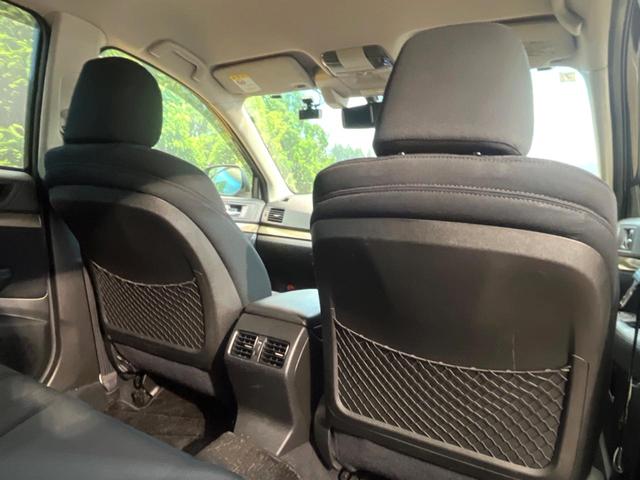 レガシィアウトバック ２．５ｉアイサイト　４ＷＤ　純正ＳＤナビ　バックカメラ　衝突被害軽減システム　レーダークルーズ　ドラレコ　スマートキー　ＨＩＤヘッド　ビルトインＥＴＣ　純正１７インチアルミ　車線逸脱警報　オートライト　デュアルエアコン（62枚目）