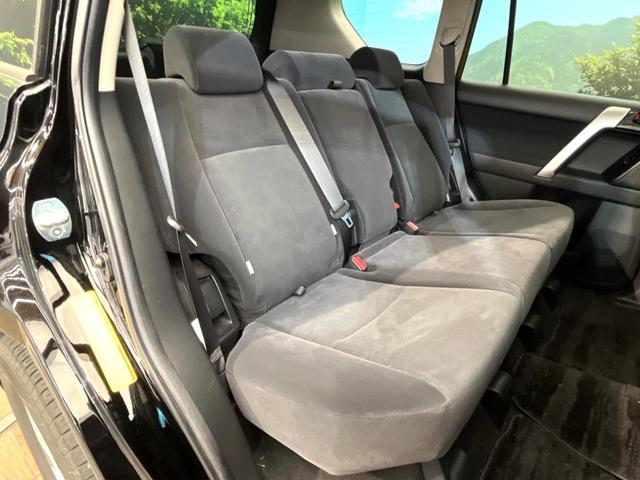 ランドクルーザープラド ＴＸ　４ＷＤ　サンルーフ　９インチナビ　バックカメラ　トヨタセーフティセンス　レーダークルーズ　コーナーセンサー　スマートキー　ＬＥＤヘッド　ビルトインＥＴＣ　純正１７インチアルミ　オートハイビーム（9枚目）