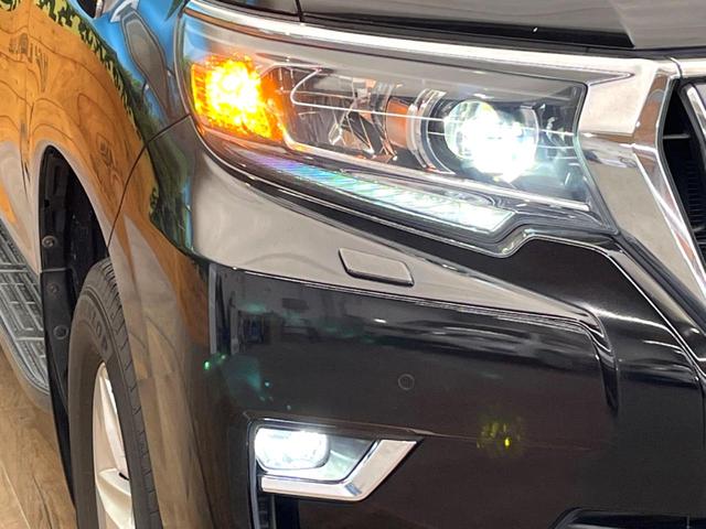 ランドクルーザープラド ＴＸ　４ＷＤ　サンルーフ　９インチナビ　バックカメラ　トヨタセーフティセンス　レーダークルーズ　コーナーセンサー　スマートキー　ＬＥＤヘッド　ビルトインＥＴＣ　純正１７インチアルミ　オートハイビーム（12枚目）