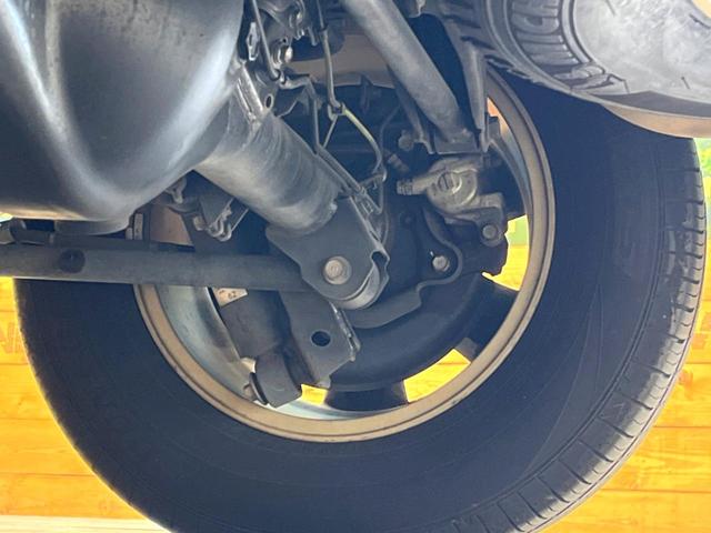 ランドクルーザープラド ＴＸ　４ＷＤ　サンルーフ　９インチナビ　バックカメラ　トヨタセーフティセンス　レーダークルーズ　コーナーセンサー　スマートキー　ＬＥＤヘッド　ビルトインＥＴＣ　純正１７インチアルミ　オートハイビーム（21枚目）