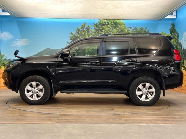 ランドクルーザープラド ＴＸ　４ＷＤ　サンルーフ　９インチナビ　バックカメラ　トヨタセーフティセンス　レーダークルーズ　コーナーセンサー　スマートキー　ＬＥＤヘッド　ビルトインＥＴＣ　純正１７インチアルミ　オートハイビーム（25枚目）