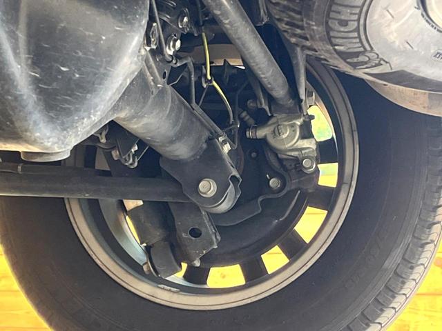 ランドクルーザープラド ＴＸ　Ｌパッケージ　マットブラックエディション　サンルーフ　トヨタセーフティセンス　シートベンチレーション　レーダークルーズコントロール　ＳＤナビ　バックカメラ　後席モニター　ＬＥＤヘッドライト　純正１８インチアルミ　ドラレコ　ＥＴＣ（23枚目）