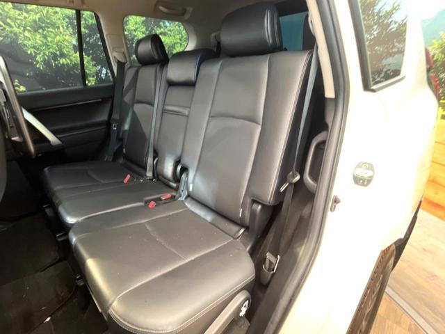 ランドクルーザープラド ＴＸ　Ｌパッケージ　マットブラックエディション　サンルーフ　トヨタセーフティセンス　シートベンチレーション　レーダークルーズコントロール　ＳＤナビ　バックカメラ　後席モニター　ＬＥＤヘッドライト　純正１８インチアルミ　ドラレコ　ＥＴＣ（68枚目）