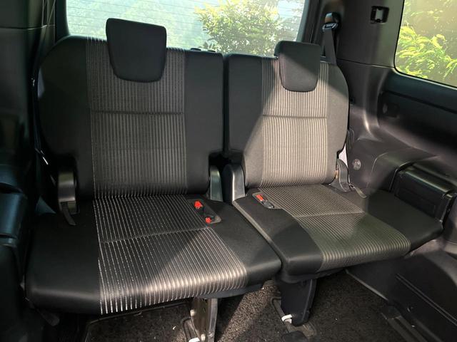 ヴォクシー ハイブリッドＺＳ　煌ＩＩ　両側電動ドア　純正ナビ　バックカメラ　衝突軽減システム　クルーズコントロール　ドラレコ　ビルトインＥＴＣ　デュアルエアコン　スマートキー　ＬＥＤヘッド　車線逸脱警報　オートライト　リアエアコン（10枚目）