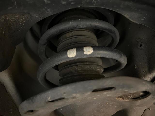 ヴォクシー ハイブリッドＺＳ　煌ＩＩ　両側電動ドア　純正ナビ　バックカメラ　衝突軽減システム　クルーズコントロール　ドラレコ　ビルトインＥＴＣ　デュアルエアコン　スマートキー　ＬＥＤヘッド　車線逸脱警報　オートライト　リアエアコン（20枚目）