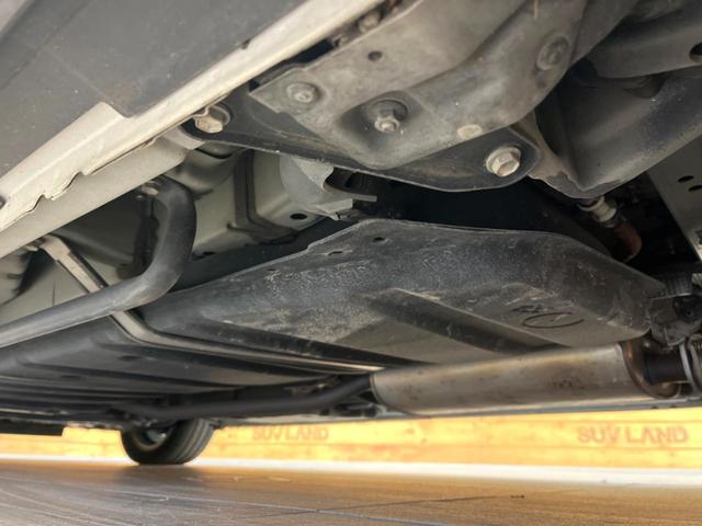 ヴォクシー ハイブリッドＺＳ　煌ＩＩ　両側電動ドア　純正ナビ　バックカメラ　衝突軽減システム　クルーズコントロール　ドラレコ　ビルトインＥＴＣ　デュアルエアコン　スマートキー　ＬＥＤヘッド　車線逸脱警報　オートライト　リアエアコン（23枚目）