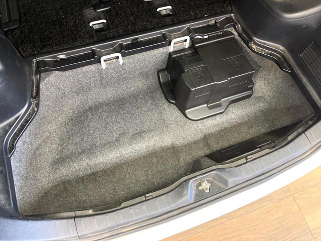 ヴォクシー ハイブリッドＺＳ　煌ＩＩ　両側電動ドア　純正ナビ　バックカメラ　衝突軽減システム　クルーズコントロール　ドラレコ　ビルトインＥＴＣ　デュアルエアコン　スマートキー　ＬＥＤヘッド　車線逸脱警報　オートライト　リアエアコン（67枚目）