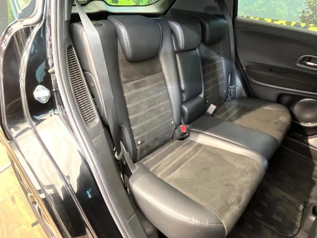 ヴェゼル ハイブリッドＲＳ・ホンダセンシング　純正ＳＤナビ　バックカメラ　衝突被害軽減システム　禁煙車　ハーフレザーシート　スマートキー　ＬＥＤヘッド　ビルトインＥＴＣ　純正１８インチアルミ　車線逸脱警報　オートライト　デュアルエアコン（9枚目）