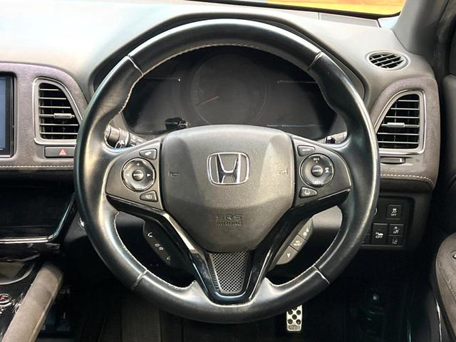 ヴェゼル ハイブリッドＲＳ・ホンダセンシング　純正ＳＤナビ　バックカメラ　衝突被害軽減システム　禁煙車　ハーフレザーシート　スマートキー　ＬＥＤヘッド　ビルトインＥＴＣ　純正１８インチアルミ　車線逸脱警報　オートライト　デュアルエアコン（11枚目）