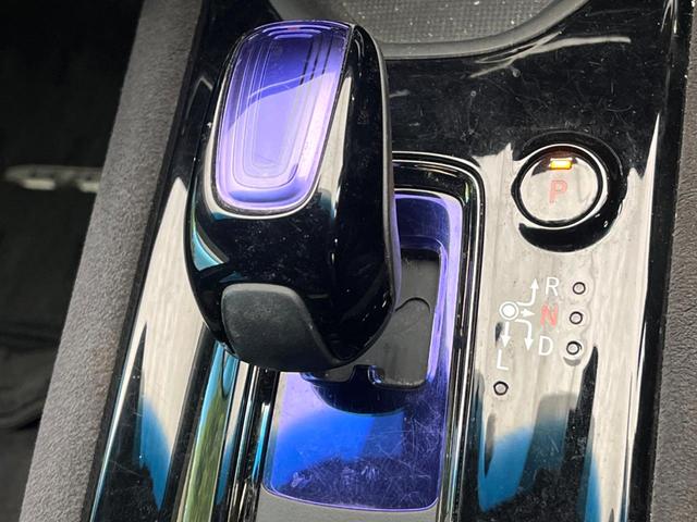 ヴェゼル ハイブリッドＲＳ・ホンダセンシング　純正ＳＤナビ　バックカメラ　衝突被害軽減システム　禁煙車　ハーフレザーシート　スマートキー　ＬＥＤヘッド　ビルトインＥＴＣ　純正１８インチアルミ　車線逸脱警報　オートライト　デュアルエアコン（52枚目）