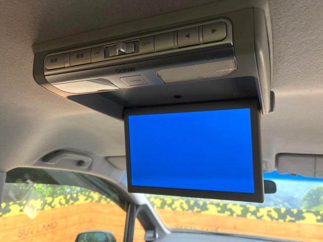 ステップワゴンスパーダ Ｚ　クールスピリット　禁煙車　両側電動ドア　純正ＳＤナビ　後席モニター　バックカメラ　　ハーフレザーシート　スマートキー　ＨＩＤヘッド　ビルトインＥＴＣ　クルコン　純正１７インチアルミ　オートライト　オートエアコン（6枚目）