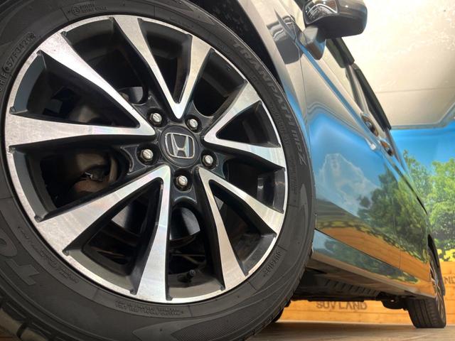 ステップワゴンスパーダ Ｚ　クールスピリット　禁煙車　両側電動ドア　純正ＳＤナビ　後席モニター　バックカメラ　　ハーフレザーシート　スマートキー　ＨＩＤヘッド　ビルトインＥＴＣ　クルコン　純正１７インチアルミ　オートライト　オートエアコン（14枚目）