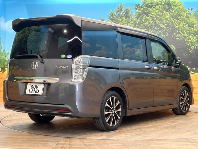 ステップワゴンスパーダ Ｚ　クールスピリット　禁煙車　両側電動ドア　純正ＳＤナビ　後席モニター　バックカメラ　　ハーフレザーシート　スマートキー　ＨＩＤヘッド　ビルトインＥＴＣ　クルコン　純正１７インチアルミ　オートライト　オートエアコン（17枚目）