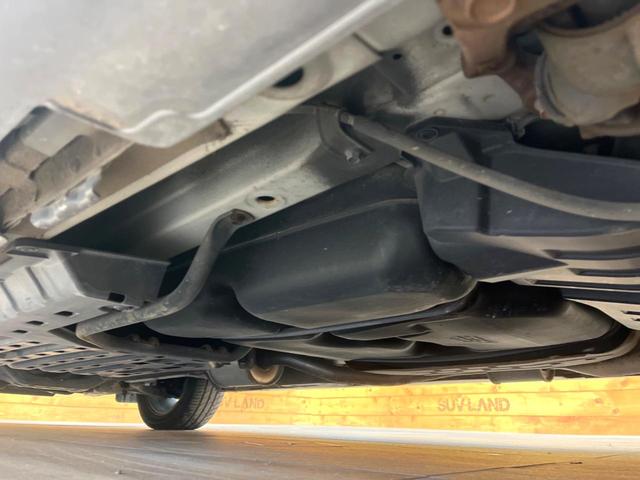 ステップワゴンスパーダ Ｚ　クールスピリット　禁煙車　両側電動ドア　純正ＳＤナビ　後席モニター　バックカメラ　　ハーフレザーシート　スマートキー　ＨＩＤヘッド　ビルトインＥＴＣ　クルコン　純正１７インチアルミ　オートライト　オートエアコン（22枚目）