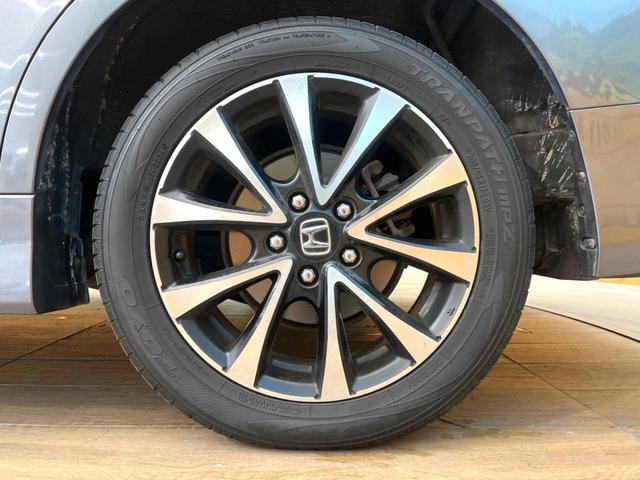 ステップワゴンスパーダ Ｚ　クールスピリット　禁煙車　両側電動ドア　純正ＳＤナビ　後席モニター　バックカメラ　　ハーフレザーシート　スマートキー　ＨＩＤヘッド　ビルトインＥＴＣ　クルコン　純正１７インチアルミ　オートライト　オートエアコン（32枚目）