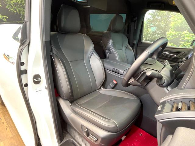 アルファードハイブリッド Ｚ　禁煙車　ガラスルーフ　後席モニター　全周囲カメラ　衝突被害軽減システム　レーダークルーズ　電動リアゲート　レザーシート　前席シートエアコン　前後席パワーシート　コーナーセンサー　スマートキー（8枚目）