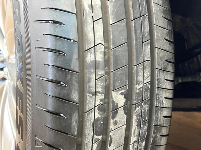 アルファードハイブリッド Ｚ　禁煙車　ガラスルーフ　後席モニター　全周囲カメラ　衝突被害軽減システム　レーダークルーズ　電動リアゲート　レザーシート　前席シートエアコン　前後席パワーシート　コーナーセンサー　スマートキー（29枚目）