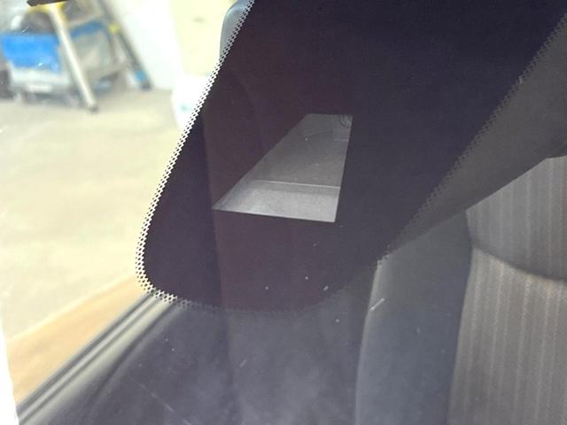 セレナ ハイウェイスター　Ｖセレ＋セーフティ　ＳＨＶ　Ａセフ　禁煙車　両側電動ドア　純正ＳＤナビ　後席モニター　全周囲カメラ　衝突被害軽減システム　コーナーセンサー　スマートキー　ＨＩＤヘッド　ＥＴＣ　クルコン　純正１６インチアルミ　オートライト（3枚目）