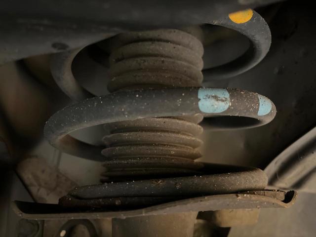 セレナ ハイウェイスター　Ｖセレ＋セーフティ　ＳＨＶ　Ａセフ　禁煙車　両側電動ドア　純正ＳＤナビ　後席モニター　全周囲カメラ　衝突被害軽減システム　コーナーセンサー　スマートキー　ＨＩＤヘッド　ＥＴＣ　クルコン　純正１６インチアルミ　オートライト（20枚目）