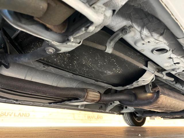 セレナ ハイウェイスター　Ｖセレ＋セーフティ　ＳＨＶ　Ａセフ　禁煙車　両側電動ドア　純正ＳＤナビ　後席モニター　全周囲カメラ　衝突被害軽減システム　コーナーセンサー　スマートキー　ＨＩＤヘッド　ＥＴＣ　クルコン　純正１６インチアルミ　オートライト（22枚目）