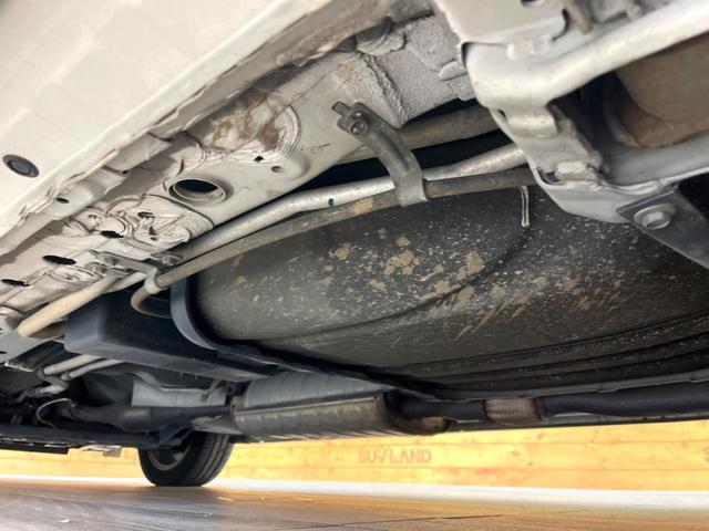 セレナ ハイウェイスター　Ｖセレ＋セーフティ　ＳＨＶ　Ａセフ　禁煙車　両側電動ドア　純正ＳＤナビ　後席モニター　全周囲カメラ　衝突被害軽減システム　コーナーセンサー　スマートキー　ＨＩＤヘッド　ＥＴＣ　クルコン　純正１６インチアルミ　オートライト（23枚目）