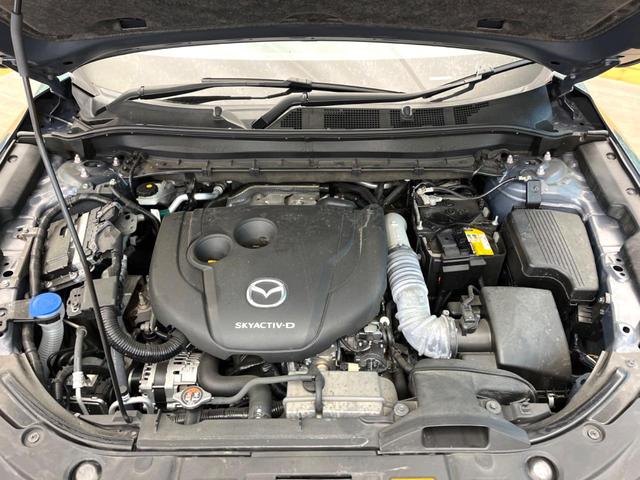 ＣＸ－５ ＸＤ　ブラックトーンエディション　禁煙車　ディーゼル　ターボ　１０．２５インチマツダコネクト　全周囲カメラ　衝突被害軽減システム　レーダークルーズ　電動リアゲート　パワーシート　ハーフレザーシート　ドラレコ　コーナーセンサー（18枚目）