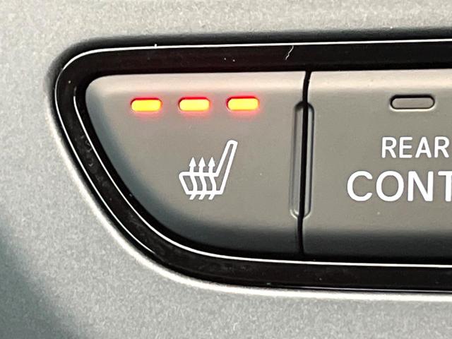 フリード エアー　ＥＸ　登録済未使用車　両側電動ドア　衝突被害軽減システム　レーダークルーズ　スマートキー　ＬＥＤヘッド　純正１５インチアルミ　オートハイビーム　車線逸脱警報　オートライト　オートエアコン（6枚目）