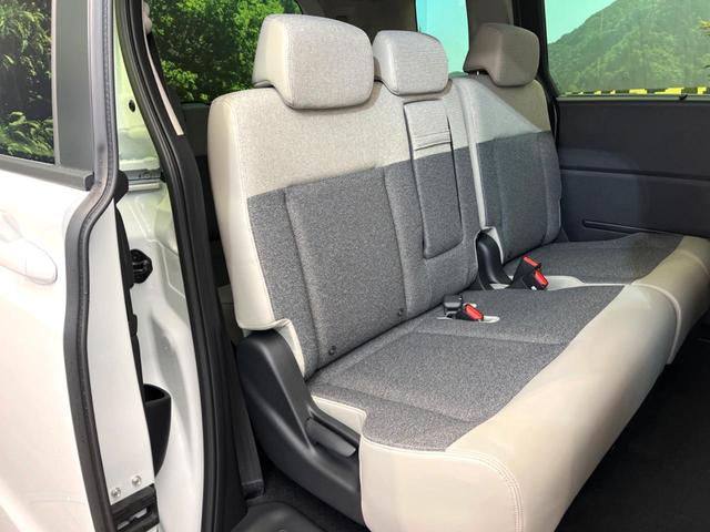 フリード エアー　ＥＸ　登録済未使用車　両側電動ドア　衝突被害軽減システム　レーダークルーズ　スマートキー　ＬＥＤヘッド　純正１５インチアルミ　オートハイビーム　車線逸脱警報　オートライト　オートエアコン（9枚目）