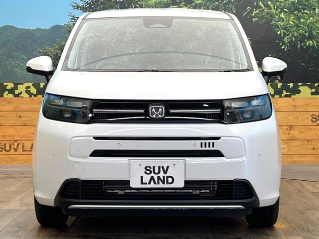 フリード エアー　ＥＸ　登録済未使用車　両側電動ドア　衝突被害軽減システム　レーダークルーズ　スマートキー　ＬＥＤヘッド　純正１５インチアルミ　オートハイビーム　車線逸脱警報　オートライト　オートエアコン（15枚目）