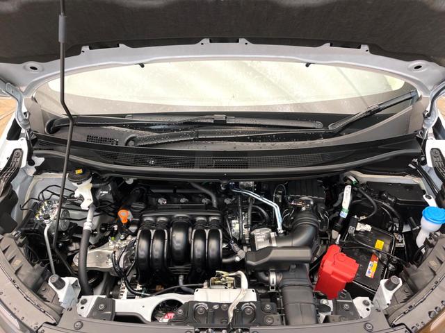 フリード エアー　ＥＸ　登録済未使用車　両側電動ドア　衝突被害軽減システム　レーダークルーズ　スマートキー　ＬＥＤヘッド　純正１５インチアルミ　オートハイビーム　車線逸脱警報　オートライト　オートエアコン（18枚目）