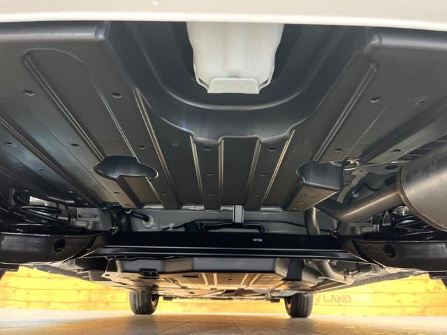 フリード エアー　ＥＸ　登録済未使用車　両側電動ドア　衝突被害軽減システム　レーダークルーズ　スマートキー　ＬＥＤヘッド　純正１５インチアルミ　オートハイビーム　車線逸脱警報　オートライト　オートエアコン（19枚目）