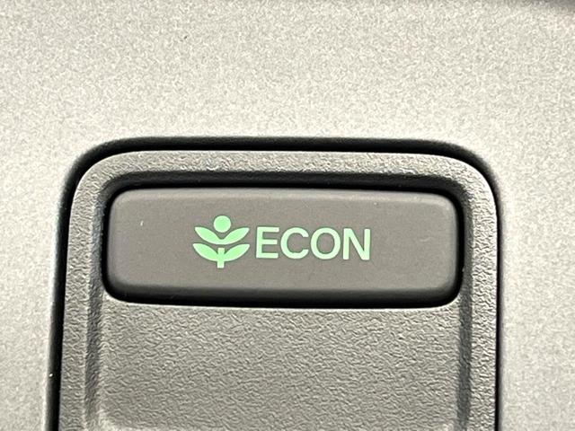 フリード エアー　ＥＸ　登録済未使用車　両側電動ドア　衝突被害軽減システム　レーダークルーズ　スマートキー　ＬＥＤヘッド　純正１５インチアルミ　オートハイビーム　車線逸脱警報　オートライト　オートエアコン（33枚目）