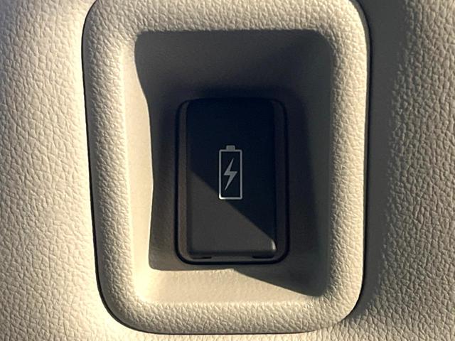 フリード エアー　ＥＸ　登録済未使用車　両側電動ドア　衝突被害軽減システム　レーダークルーズ　スマートキー　ＬＥＤヘッド　純正１５インチアルミ　オートハイビーム　車線逸脱警報　オートライト　オートエアコン（51枚目）