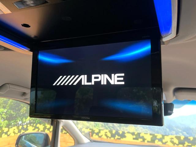 アルファード ２．５Ｓ　禁煙車　両側電動ドア　ＳＤナビ　後席モニター　バックカメラ　衝突被害軽減システム　コーナーセンサー　スマートキー　ＬＥＤヘッド　ビルトインＥＴＣ　純正１８インチアルミ　オートハイビーム　オートライト（5枚目）