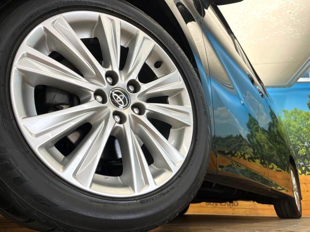 アルファード ２．５Ｓ　禁煙車　両側電動ドア　ＳＤナビ　後席モニター　バックカメラ　衝突被害軽減システム　コーナーセンサー　スマートキー　ＬＥＤヘッド　ビルトインＥＴＣ　純正１８インチアルミ　オートハイビーム　オートライト（14枚目）